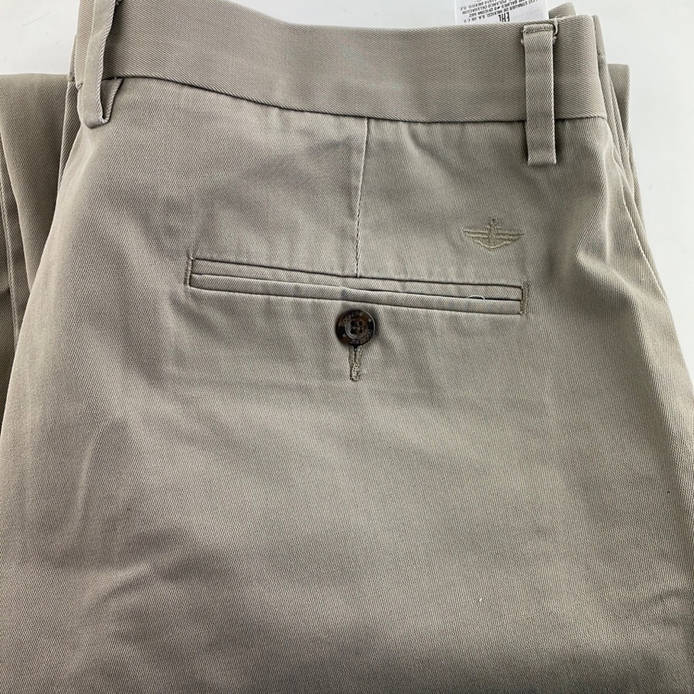 Mens classic fit Dockers 38 X 34